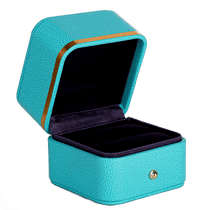 обзорное фото Футляр для кольца в цвете Тиффани 085421 Подарочные футляры и упаковки обзорное фото Футляр для кольца в цвете Тиффани 085421  Подарочные футляры и упаковки