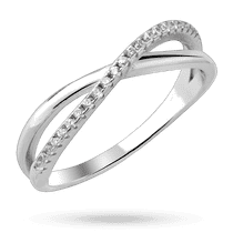 обзорное фото Серебряное тоненькое кольцо перекрещенное одна из плавных линий украшенная дорожкой фианитов 040538  Серебряные кольца с фианитом