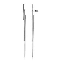 обзорное фото Серьги гвоздики из белого золота 585 молодежные Линии 031642  Золотые серьги