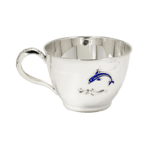 обзорное фото Детская чашка из серебра Дельфин с эмалью 031864  Серебряные детские чашки