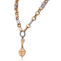 обзорное фото Колье в желтом золоте с фианитами 026532 Золотые колье с камнями обзорное фото Колье в желтом золоте с фианитами 026532  Золотые колье с камнями