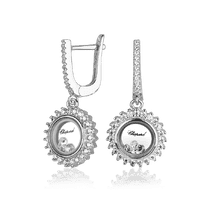 обзорное фото Серебряные серьги на английском замке в стиле Chopard с фианитами 027340 Серебряные серьги с камнями обзорное фото Серебряные серьги на английском замке в стиле Chopard с фианитами 027340  Серебряные серьги с камнями