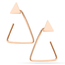обзорное фото Золотые протяжки геометрические в виде маленького треугольника и большого с разорванным краем 040455 Золотые серьги без вставок обзорное фото Золотые протяжки геометрические в виде маленького треугольника и большого с разорванным краем 040455  Золотые серьги без вставок