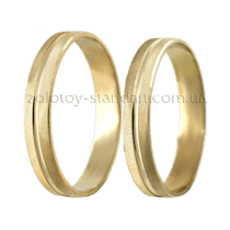 обзорное фото Золотое обручальное кольцо К10060  Золотые обручальные кольца с алмазной гранью