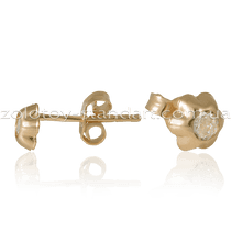 обзорное фото Золотые серьги гвоздики Цветы 102800  Серьги с камнями