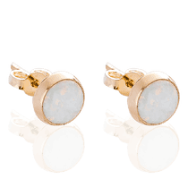 обзорное фото Золотые серьги гвоздики с им. опалом 033060 Золотые серьги с опалом обзорное фото Золотые серьги гвоздики с им. опалом 033060  Золотые серьги с опалом