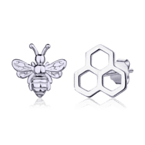 обзорное фото Серебряные серьги ассиметрия Пчела и Соты 031163  Серебряные серьги без вставок