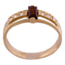 обзорное фото Золотое кольцо с гранатом 343007 Золотые кольца с гранатом обзорное фото Золотое кольцо с гранатом 343007  Золотые кольца с гранатом