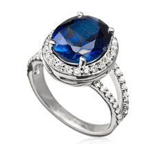 обзорное фото Кольцо с сапфиром и бриллиантами 023309 Золотые кольца с сапфиром обзорное фото Кольцо с сапфиром и бриллиантами 023309  Золотые кольца с сапфиром