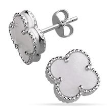 обзорное фото Серебряные пусеты Клевер с перламутром 038534 Серебряные серьги с камнями обзорное фото Серебряные пусеты Клевер с перламутром 038534  Серебряные серьги с камнями
