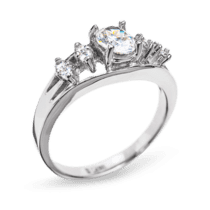 обзорное фото Золотое кольцо с бриллиантами R0103  Золотые кольца с бриллиантами