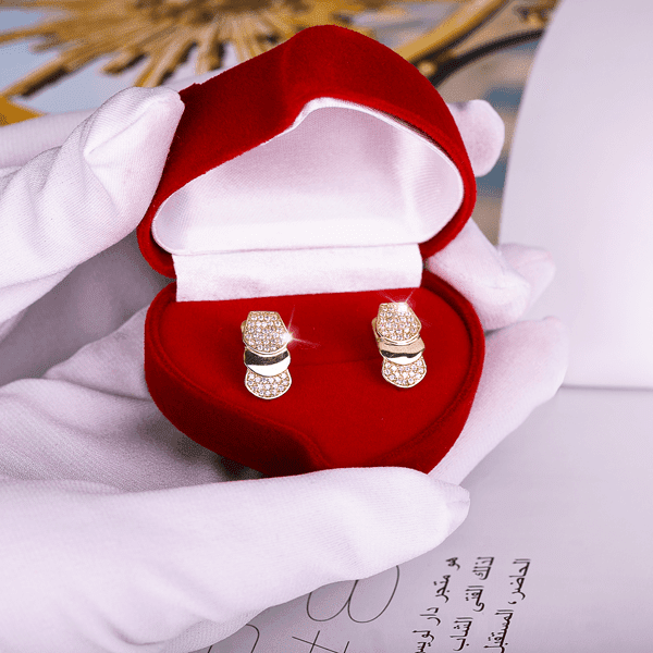 Золотые серьги с фианитами 030701 Золотые серьги с фианитами 030701