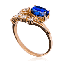 обзорное фото Кольцо из красного золота с сапфиром и бриллиантами 023297 Золотые кольца с сапфиром обзорное фото Кольцо из красного золота с сапфиром и бриллиантами 023297  Золотые кольца с сапфиром