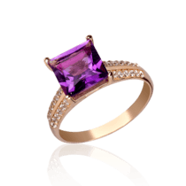 обзорное фото Золотое кольцо с квадратным аметистом и фианитами 030764  Золотые кольца с аметистом